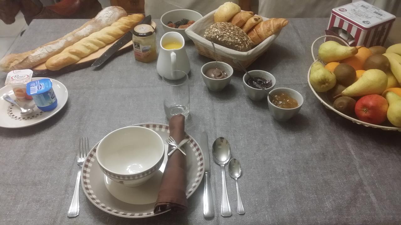 Auberge De Pachoquin Meounes-les-Montrieux Zewnętrze zdjęcie
