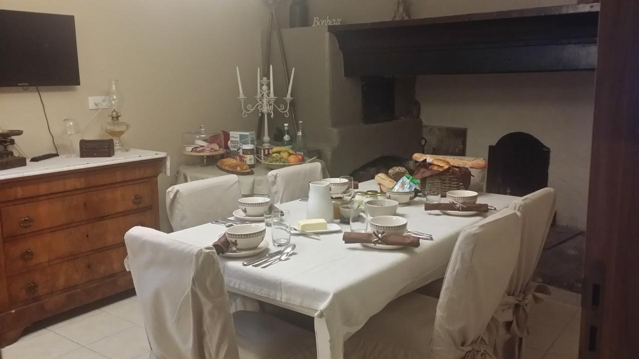 Auberge De Pachoquin Meounes-les-Montrieux Zewnętrze zdjęcie