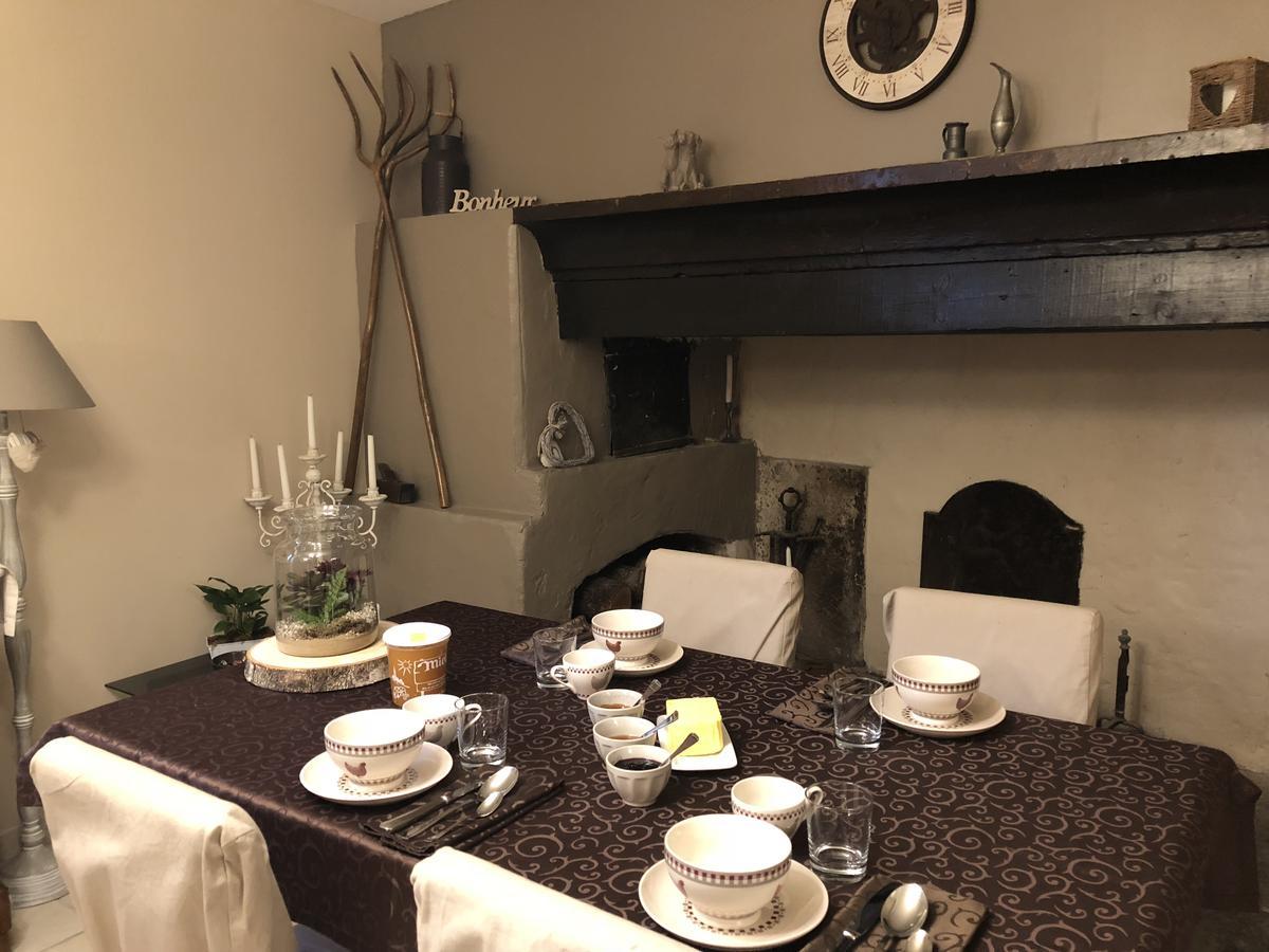 Auberge De Pachoquin Meounes-les-Montrieux Zewnętrze zdjęcie