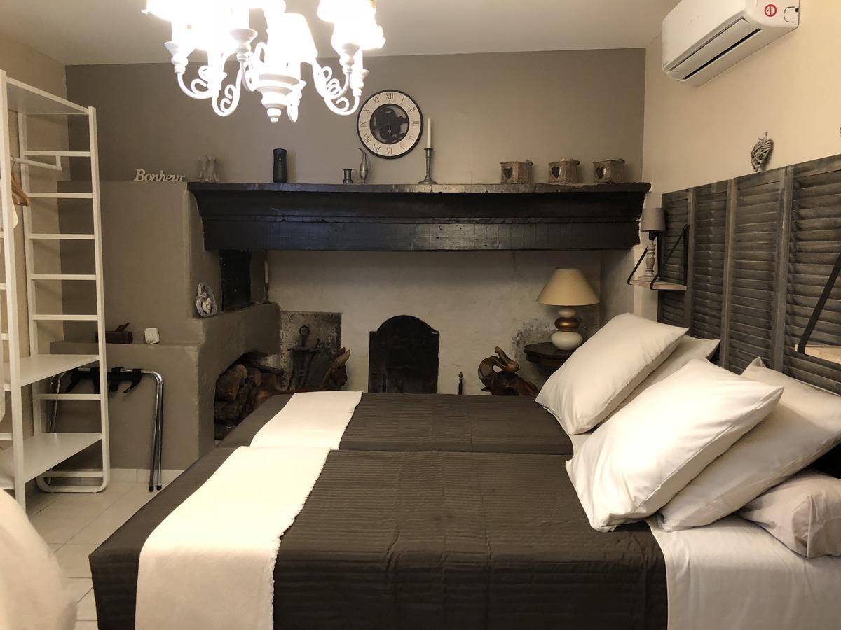 Auberge De Pachoquin Meounes-les-Montrieux Zewnętrze zdjęcie