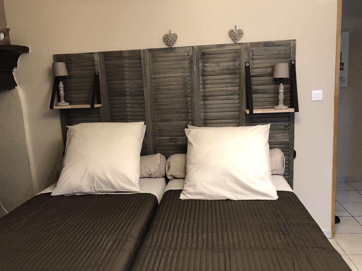Auberge De Pachoquin Meounes-les-Montrieux Zewnętrze zdjęcie