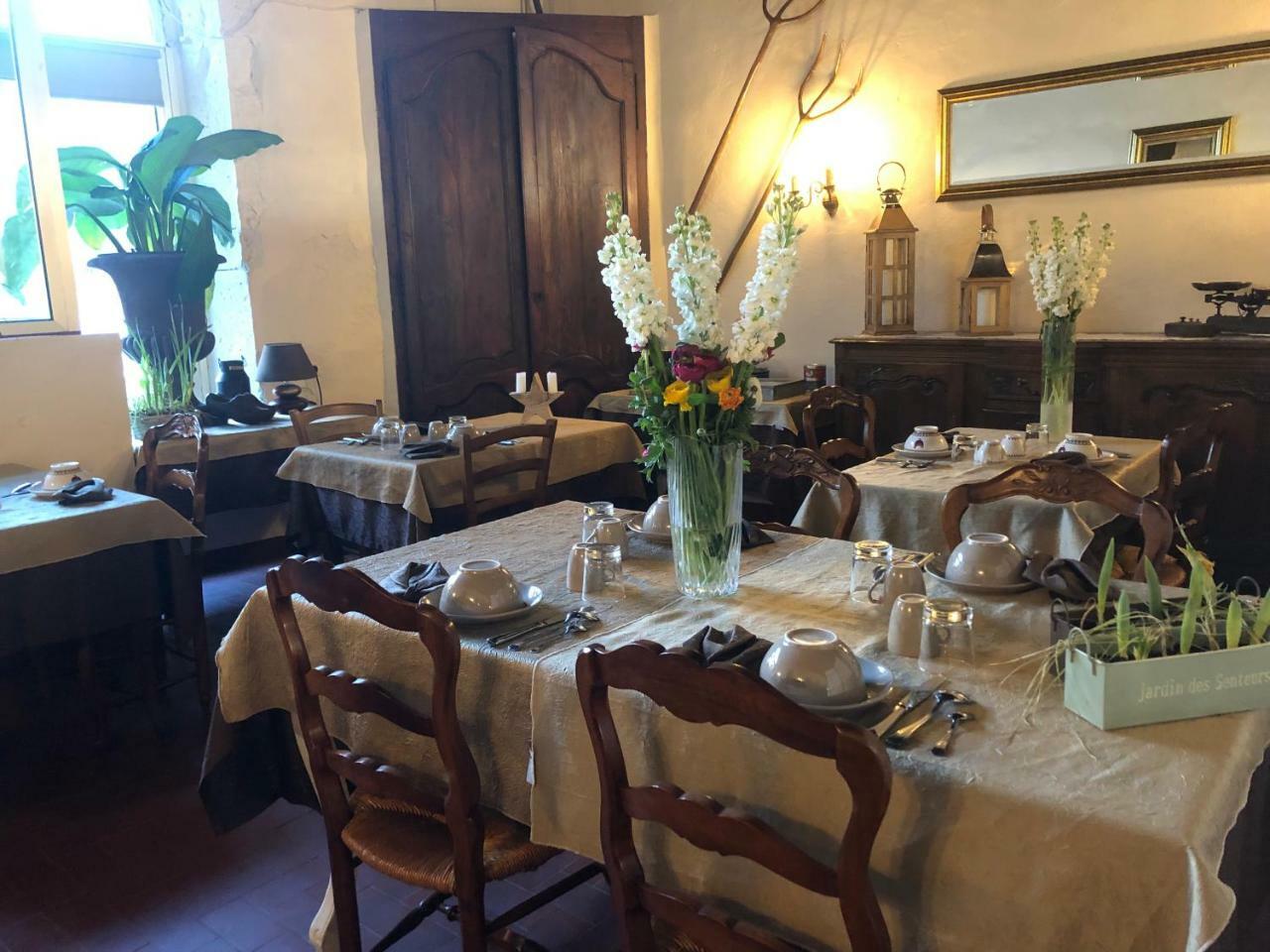 Auberge De Pachoquin Meounes-les-Montrieux Zewnętrze zdjęcie