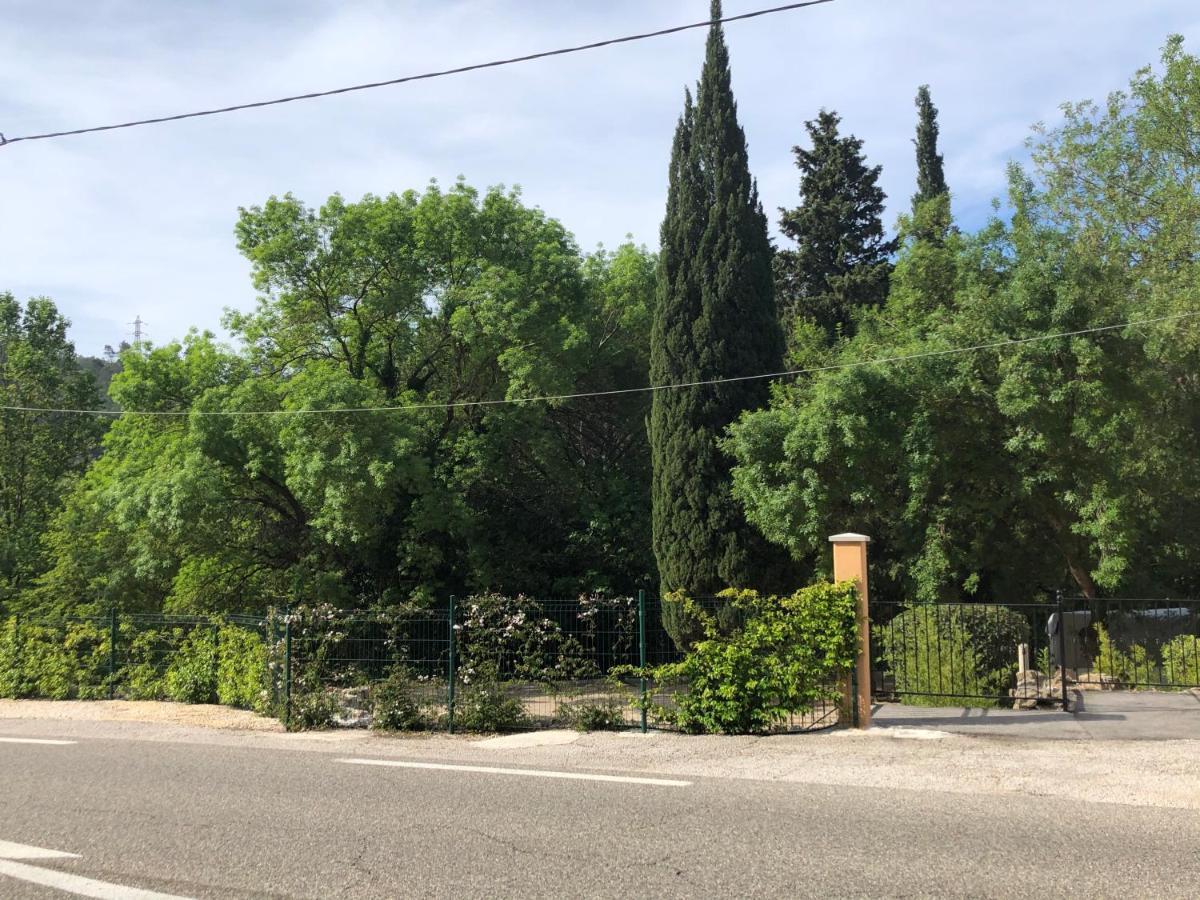 Auberge De Pachoquin Meounes-les-Montrieux Zewnętrze zdjęcie